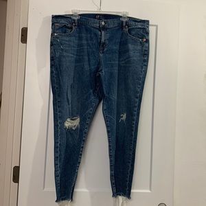 Girlfriend jeans
